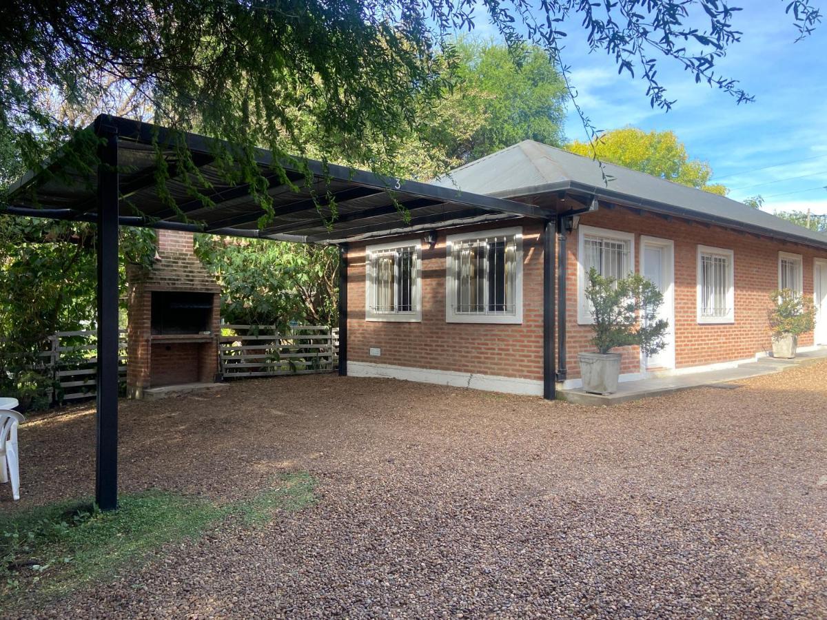 Tolhuin Lodge *